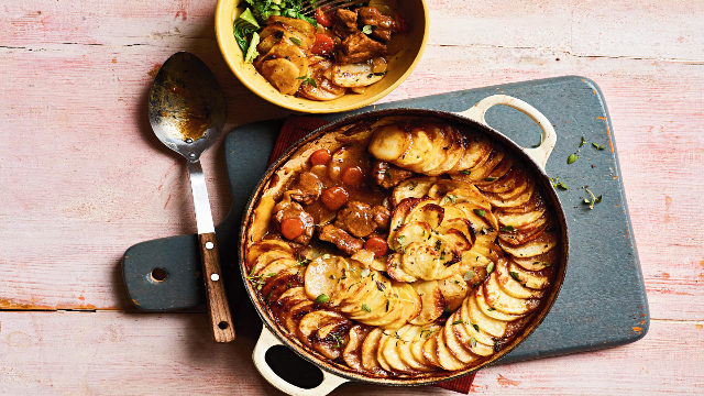 Rahasia Casserole Daging ala Inggris: Seni Memasak Lancashire Hotpot